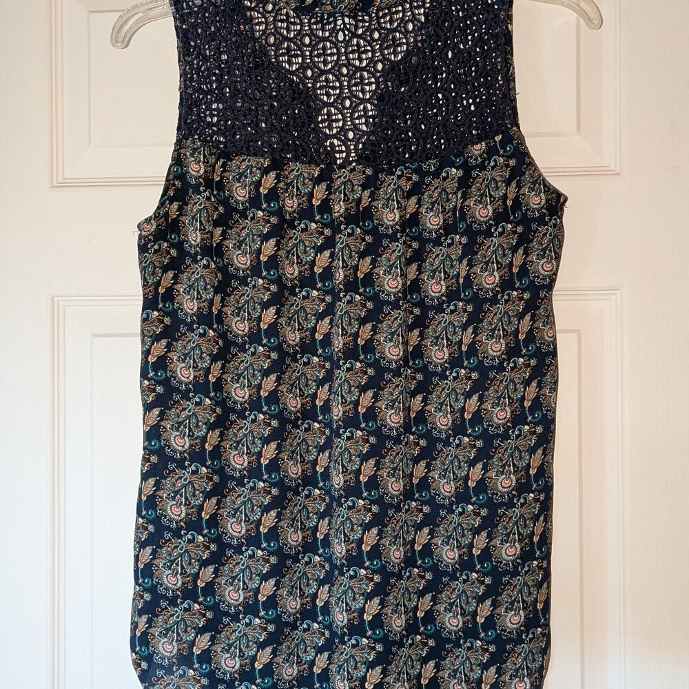 Daniel Rainn sheer summer blouse, size small, EUC!
